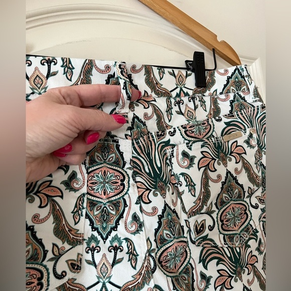 Chico’s So Slimming Girlfriend Leg Ankle Jeans Women’s Size 12 (Large) - Picture 2 of 16